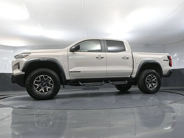 Used 2026 Chevrolet Colorado ZR2 w/ Technology Package AWD/4WD image 53