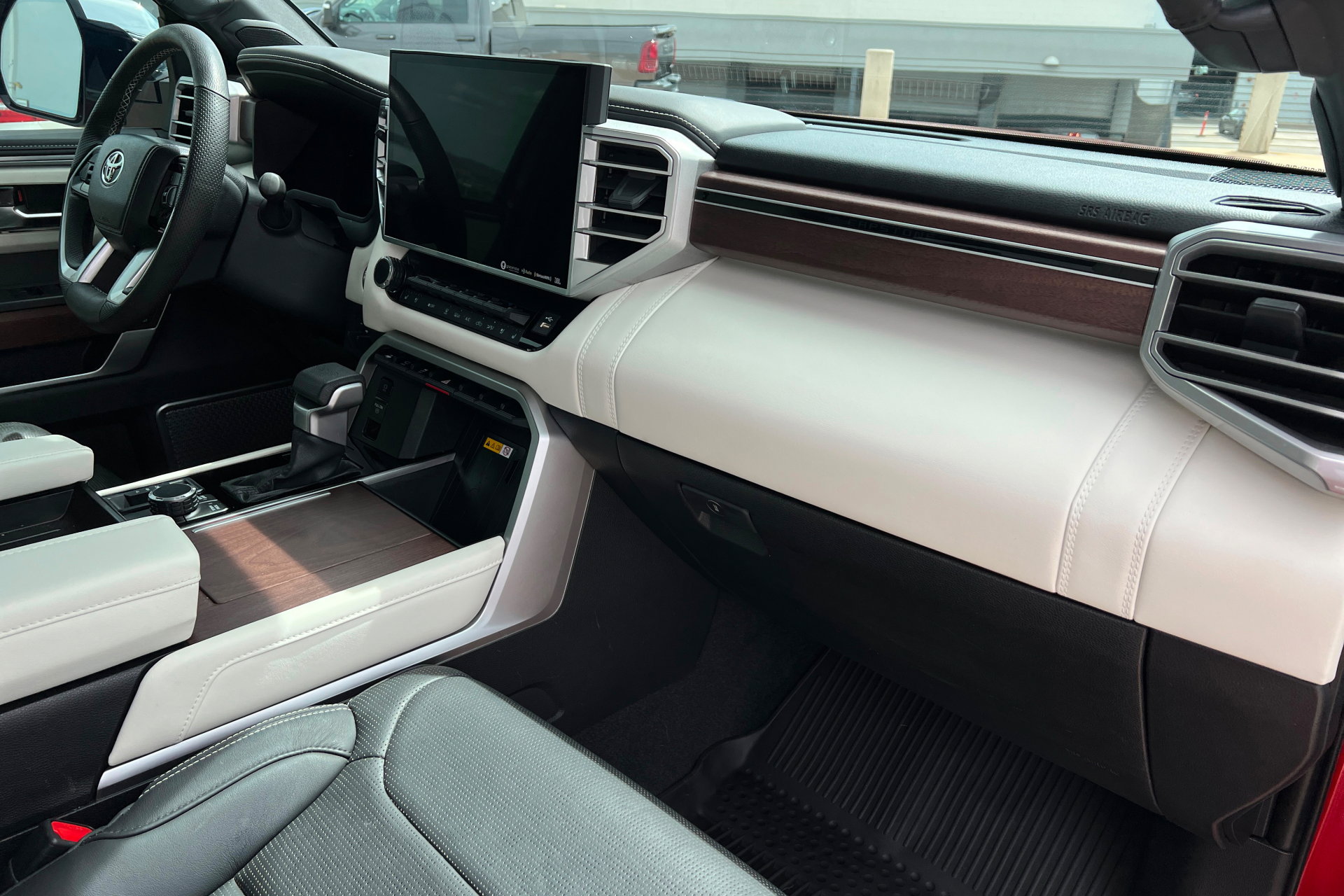 Used 2024 Toyota Tundra Capstone AWD/4WD image 24