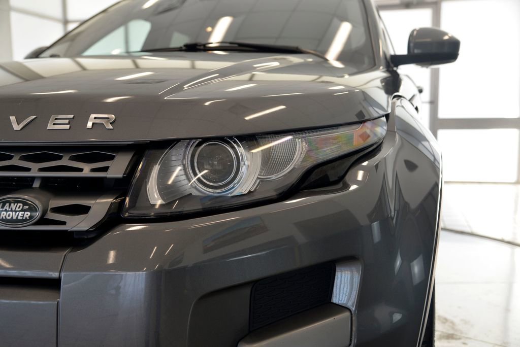 Used 2015 Land Rover Range Rover Evoque Pure image 11