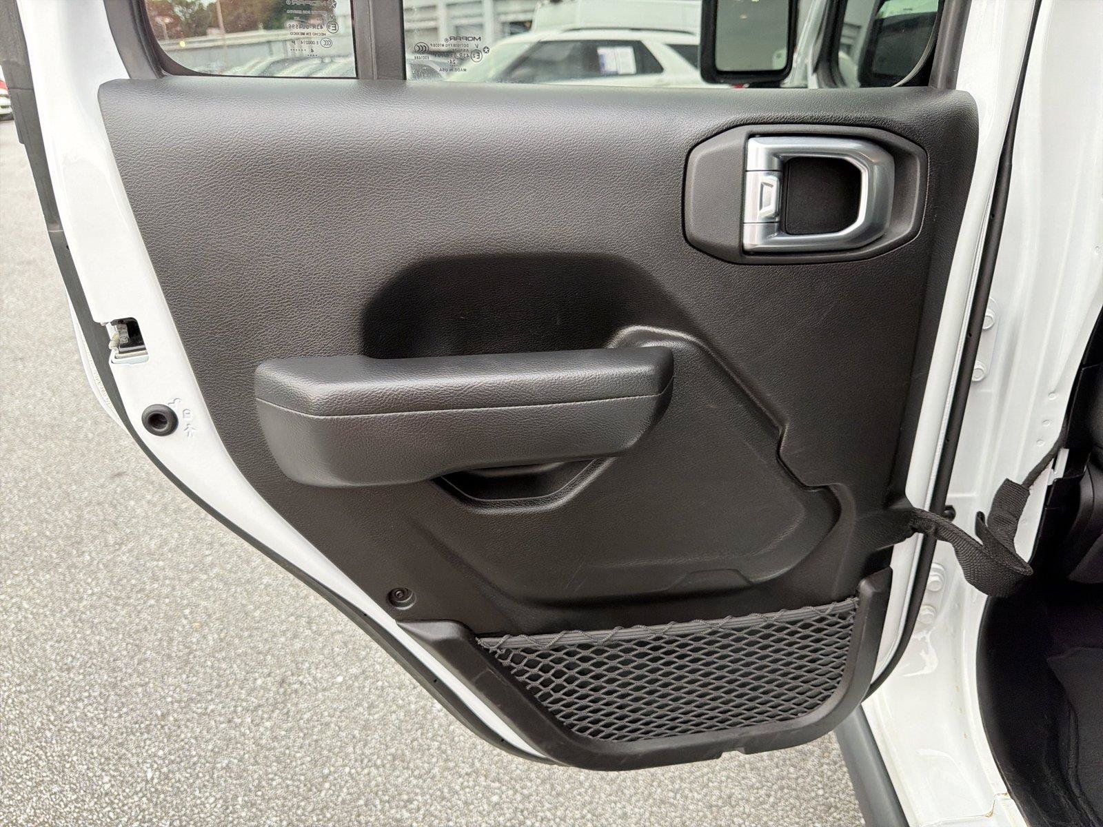 Used 2025 Jeep Wrangler Unlimited Rubicon AWD/4WD image 20
