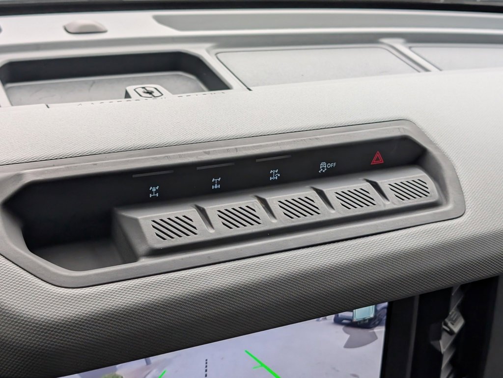 Used 2024 Ford Bronco Everglades image 19