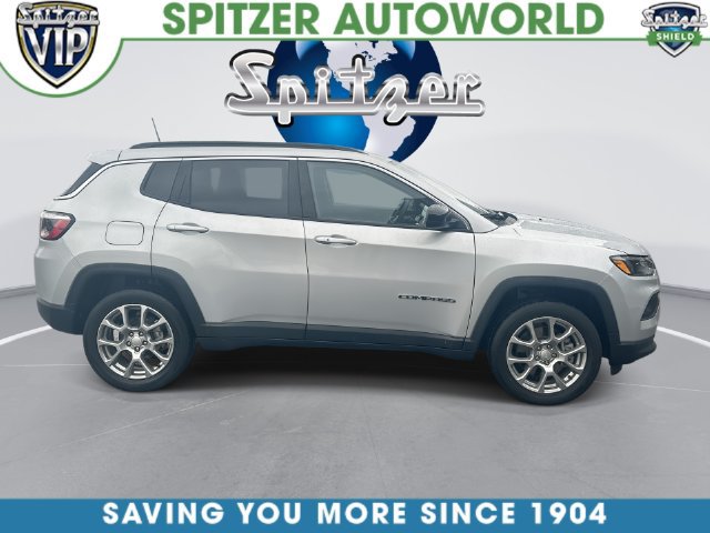 Certified 2024 Jeep Compass Latitude AWD/4WD image 11