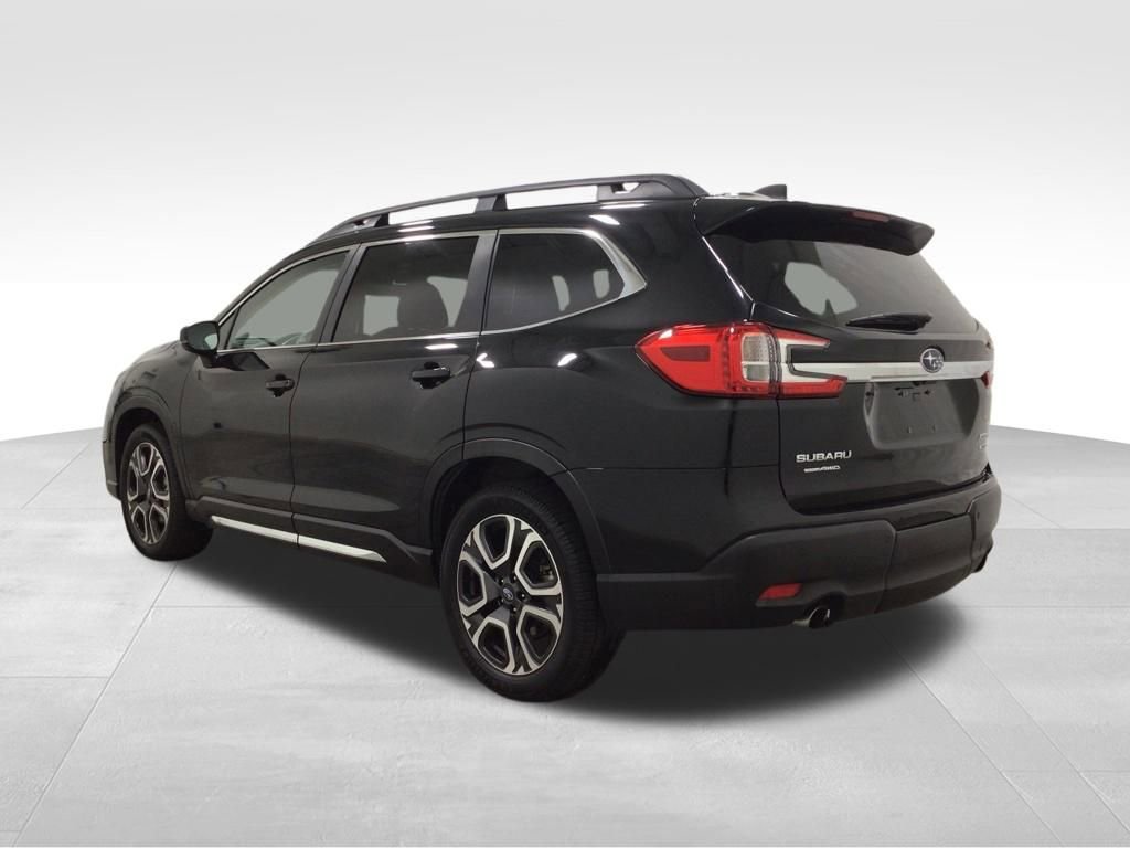 Used 2024 Subaru Ascent Limited AWD/4WD image 3