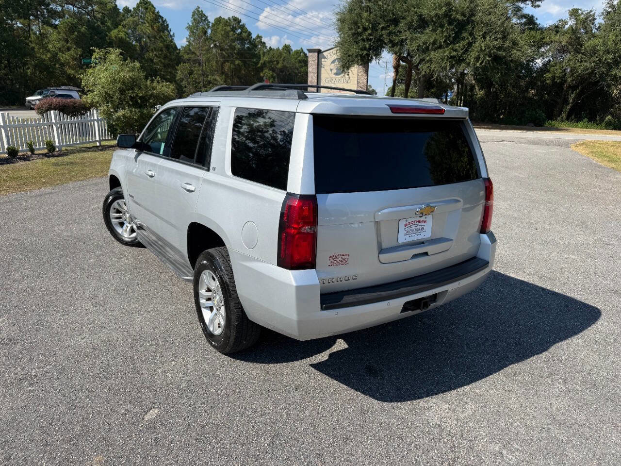 Used 2015 Chevrolet Tahoe LT RWD image 4