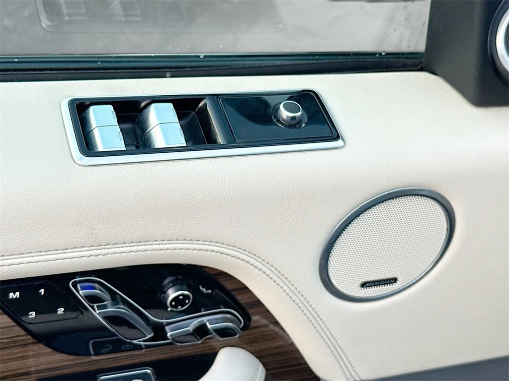 Used 2018 Land Rover Range Rover Supercharged image 19
