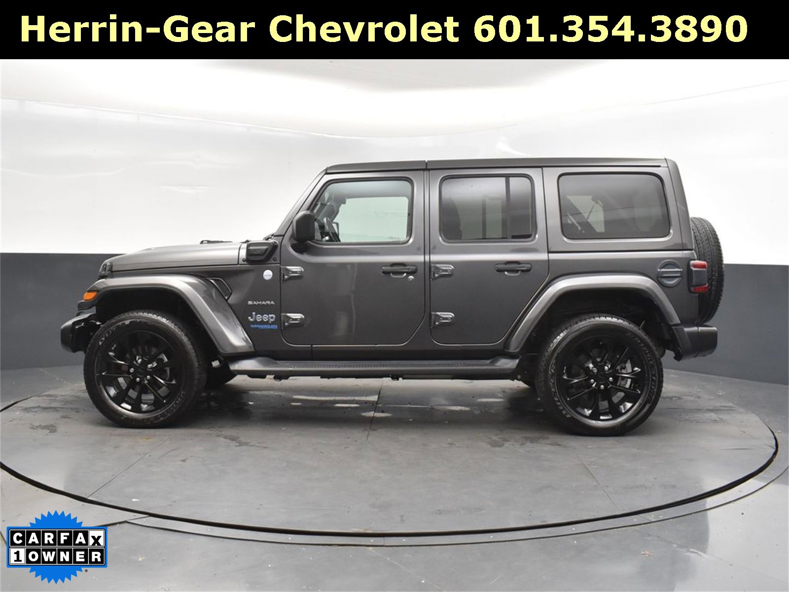 Used 2021 Jeep Wrangler Unlimited Sahara w/ Cold Weather Group image 4