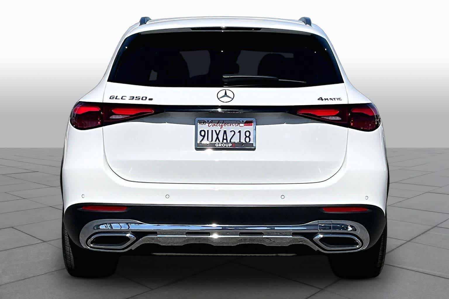 Used 2025 Mercedes-Benz GLC 350e 4MATIC image 4