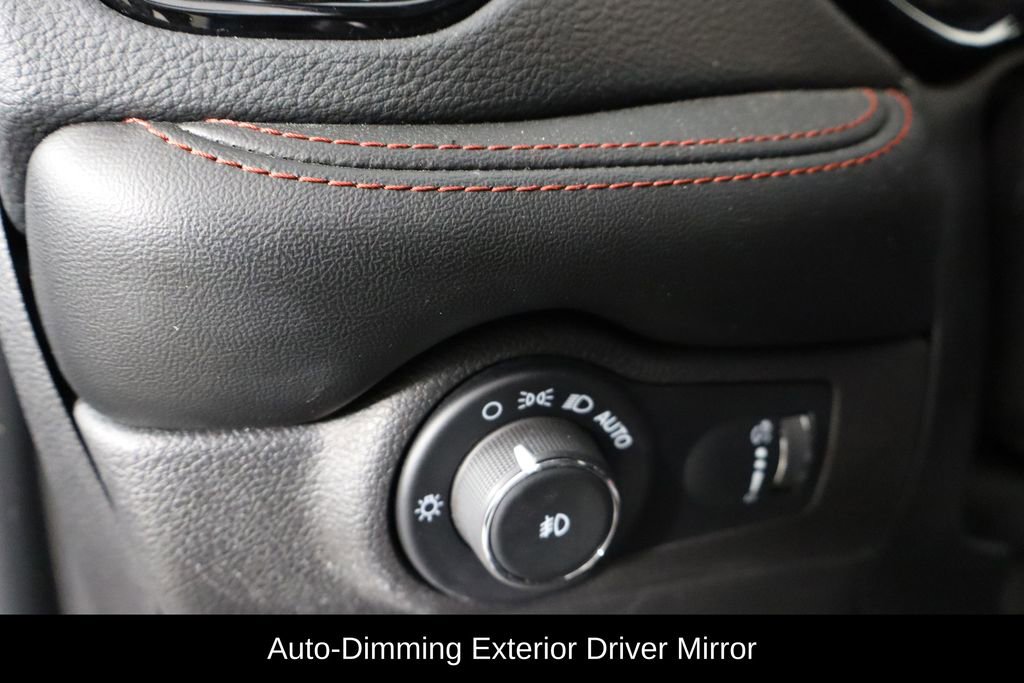 Used 2023 Dodge Durango GT image 25