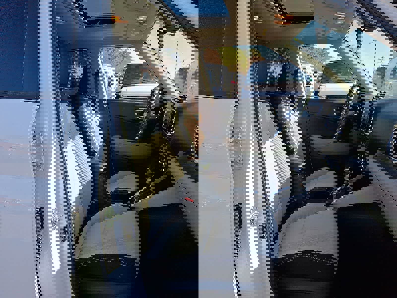 Used 2024 Hyundai Venue SEL image 32