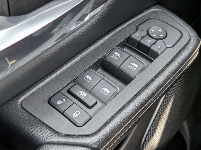 Used 2025 RAM 1500 Laramie AWD/4WD image 25