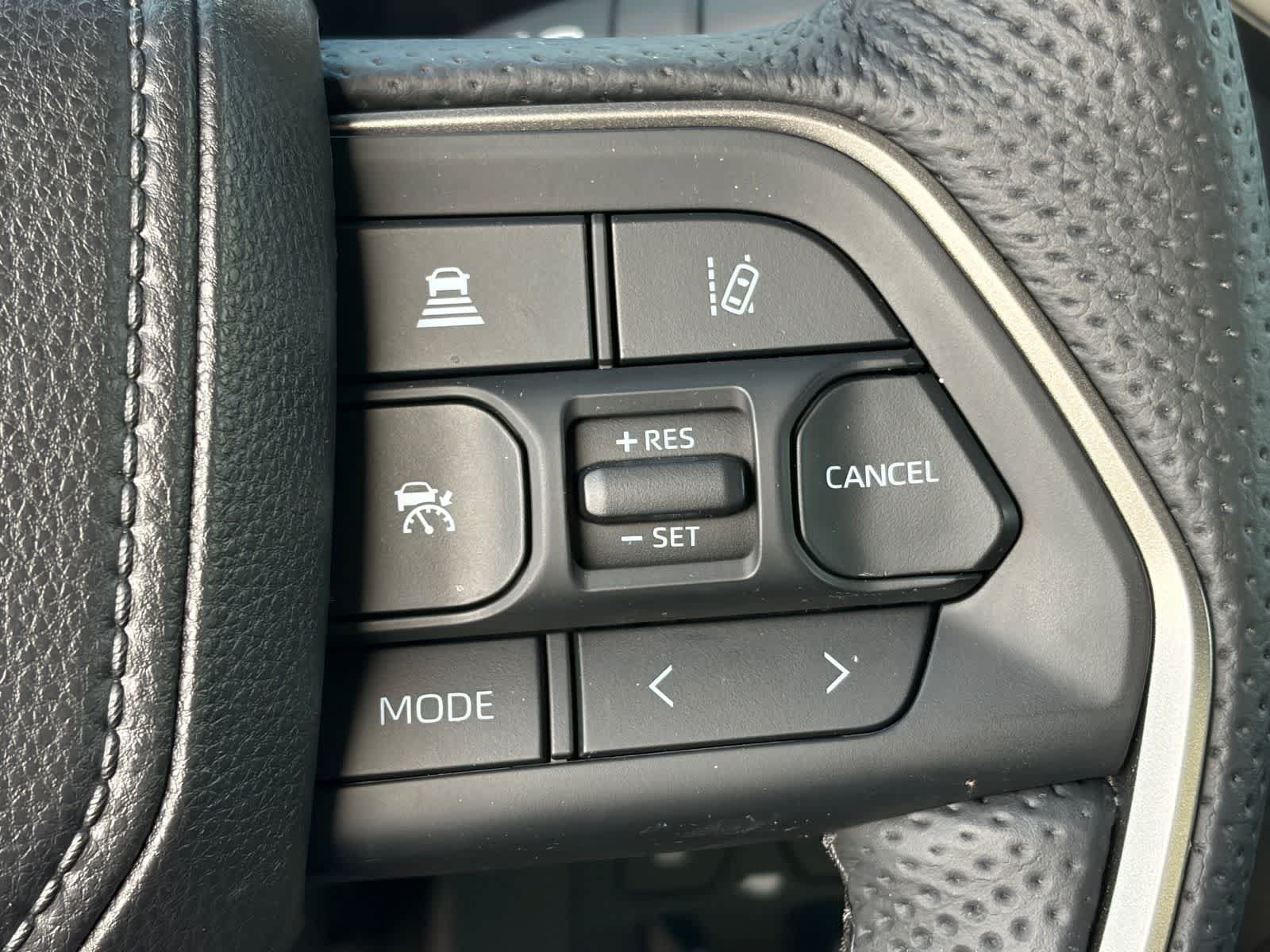 Used 2026 Toyota Tundra Limited AWD/4WD image 21