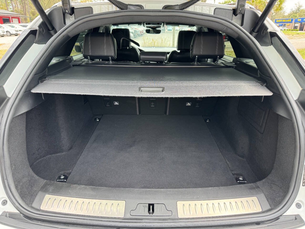 Used 2018 Land Rover Range Rover Velar R-Dynamic HSE AWD/4WD image 14