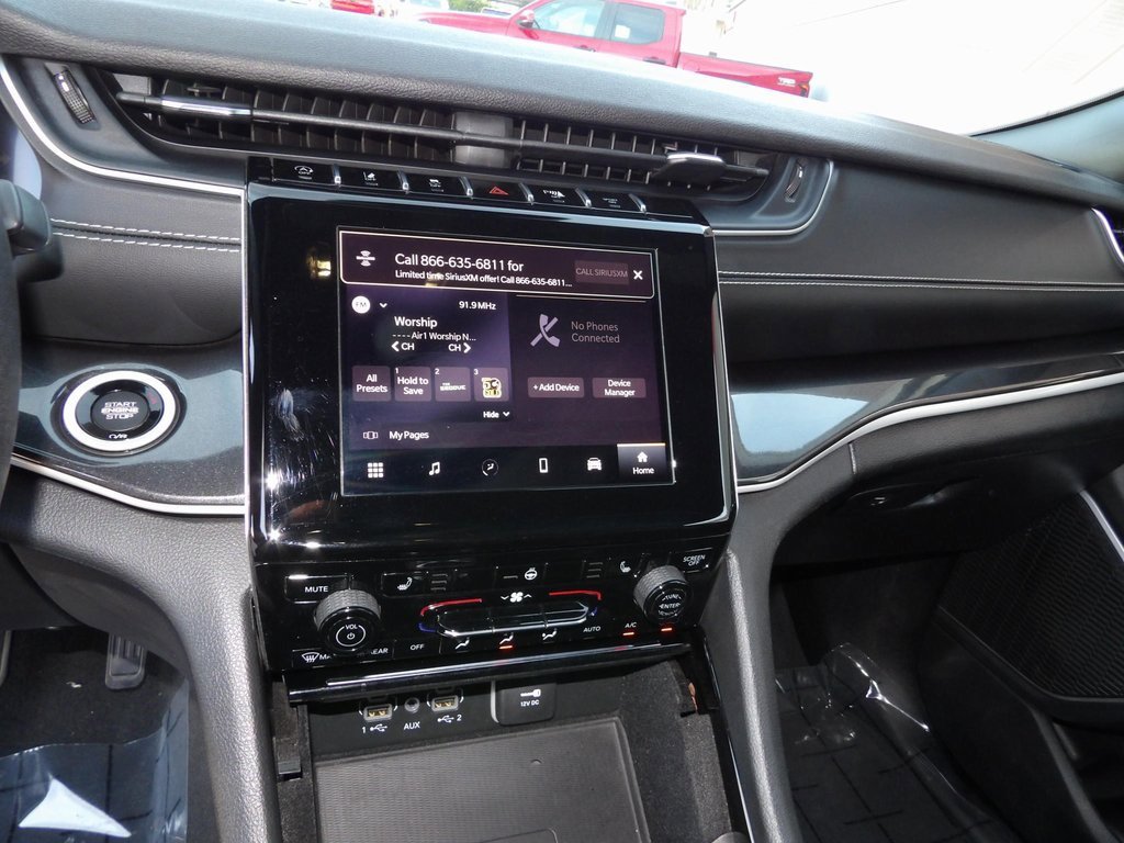 Used 2022 Jeep Grand Cherokee Altitude image 11