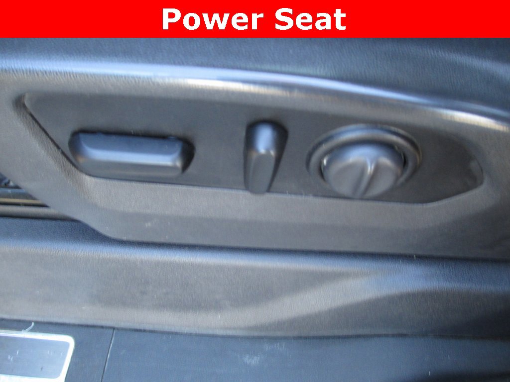 Used 2021 GMC Sierra 3500 Denali w/ Denali Black Diamond Edition image 31