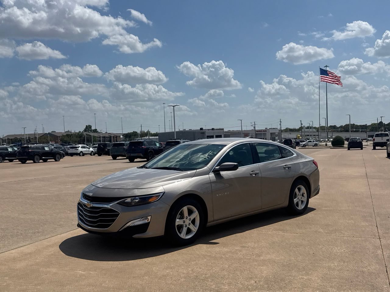 Used 2025 Chevrolet Malibu LS FWD image 9
