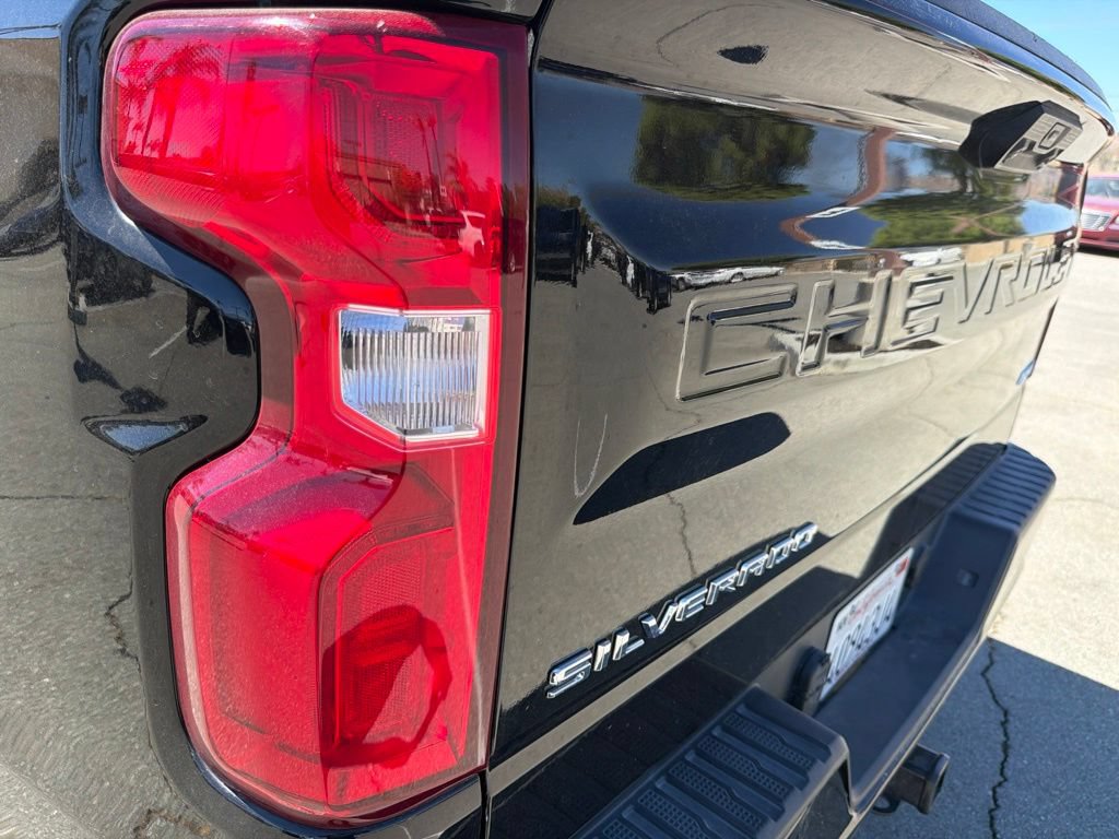 Used 2023 Chevrolet Silverado 1500 RST AWD/4WD image 8