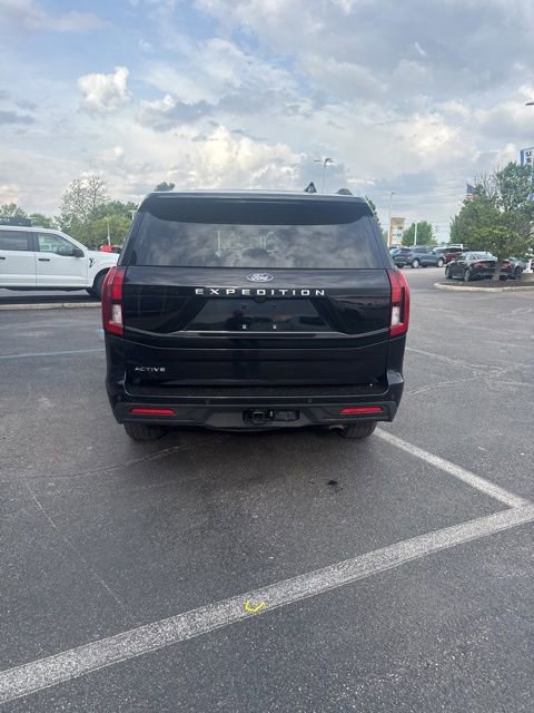 Used 2025 Ford Expedition Active AWD/4WD image 7