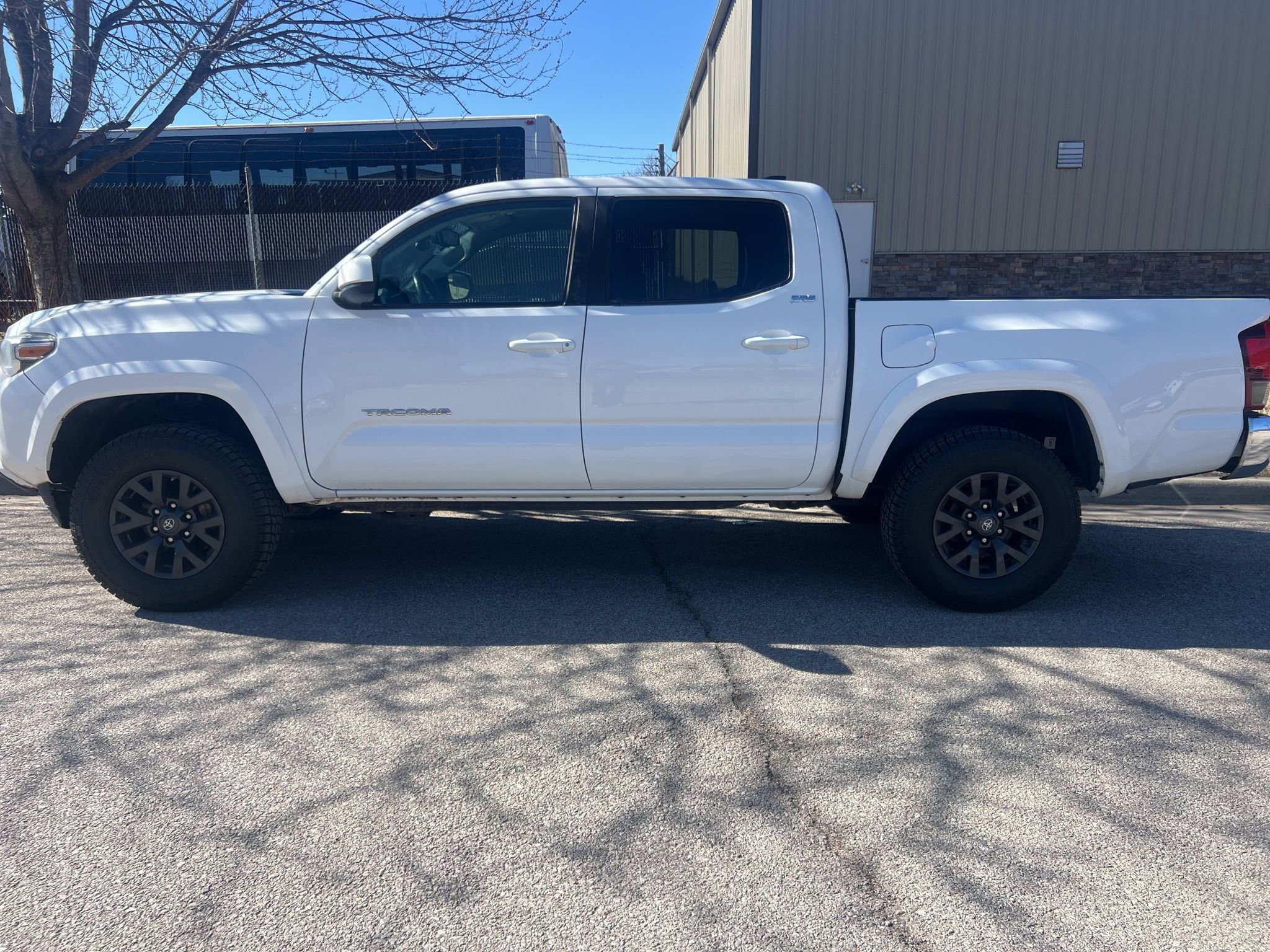 Used 2020 Toyota Tacoma SR5 image 9