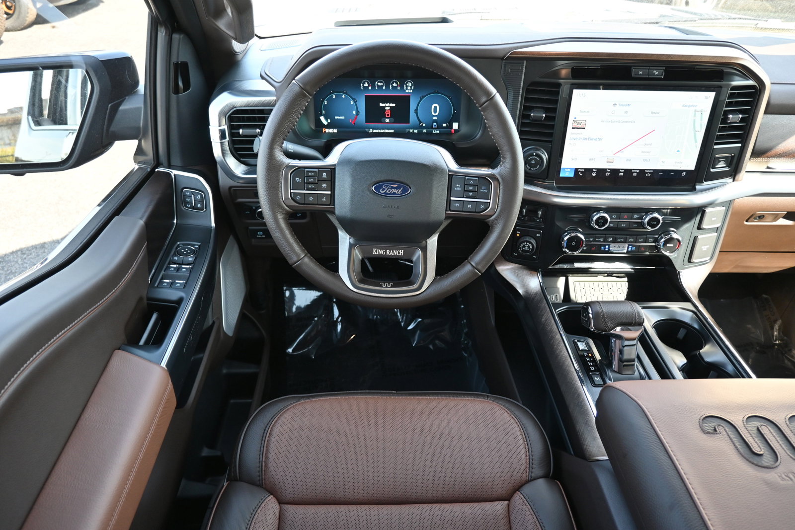 New 2025 Ford F150 King Ranch w/ FX4 Off-Road Package image 23