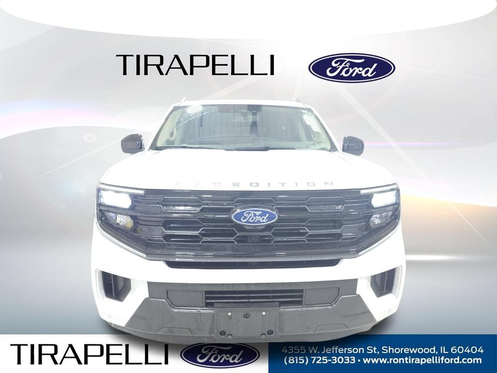 Certified 2025 Ford Expedition Active AWD/4WD image 5