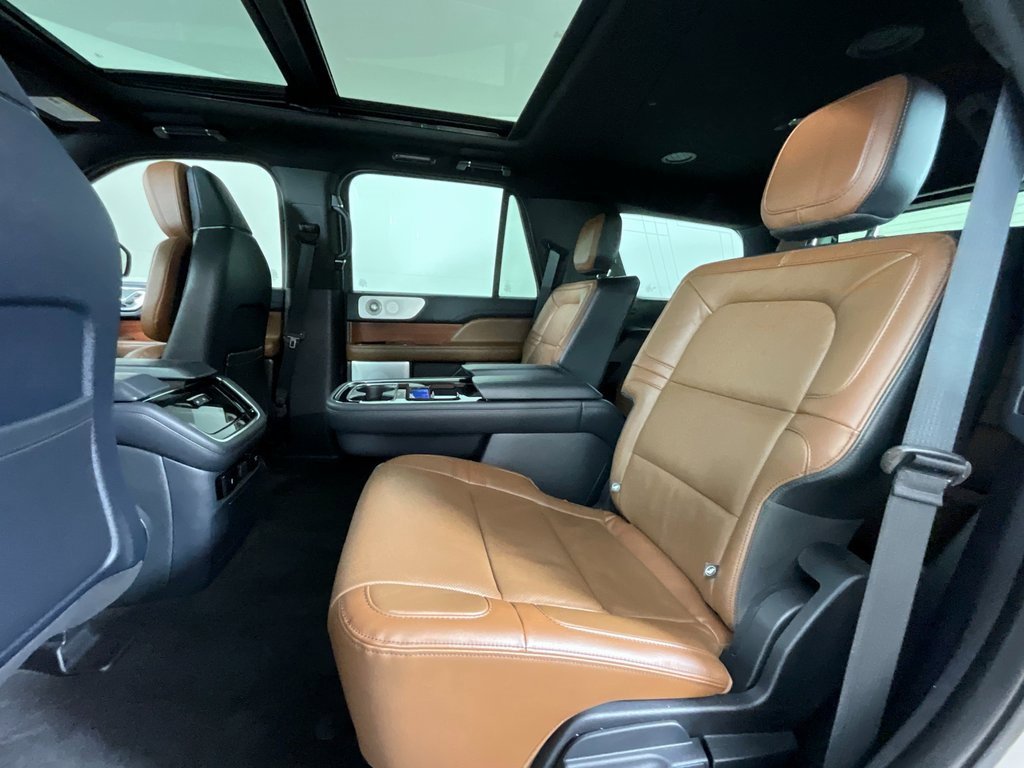 Used 2022 Lincoln Navigator Reserve image 26