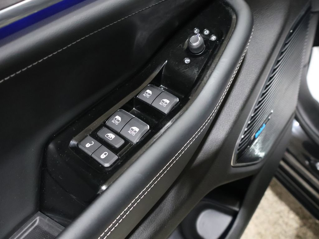 Certified 2022 Jeep Grand Cherokee Overland w/ Luxury Tech Group IV image 15