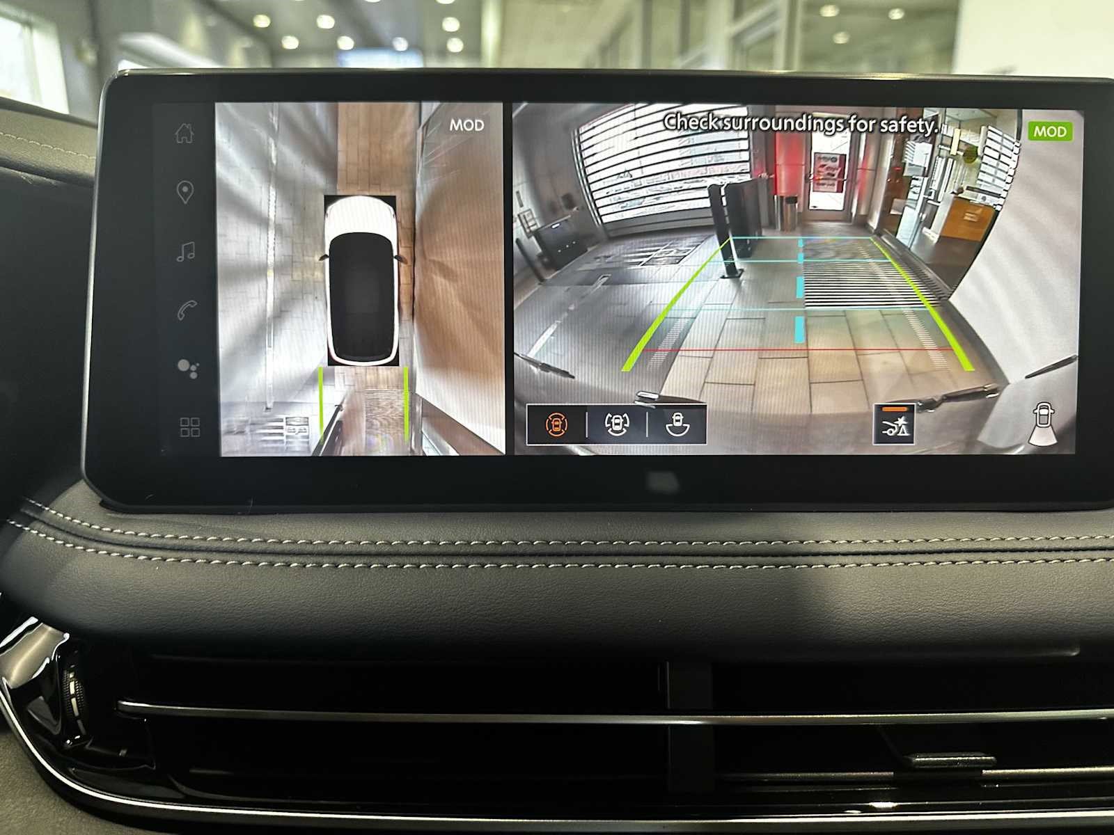 New 2026 INFINITI QX60 Sport w/ Dark Cargo Package image 18