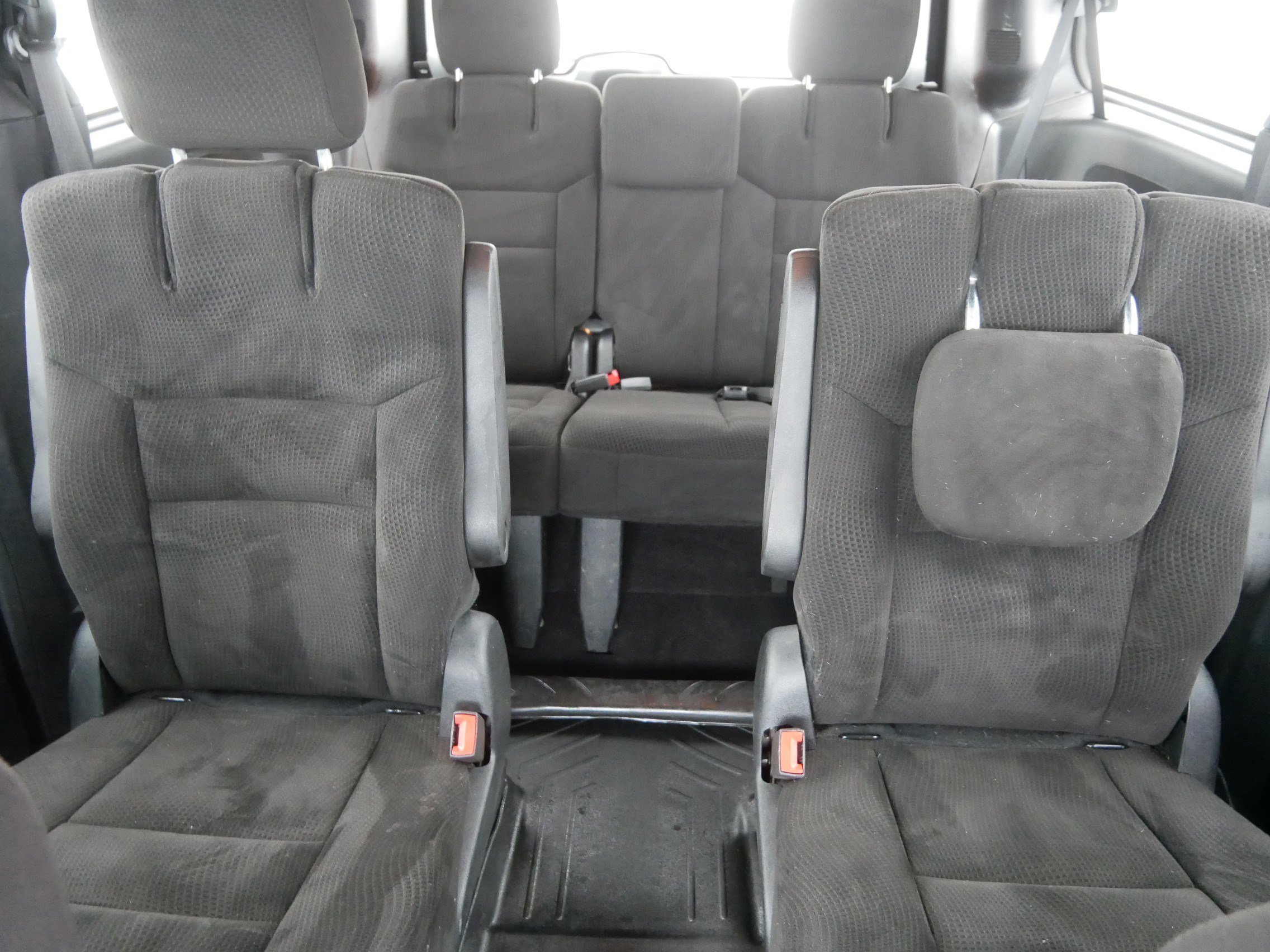 Certified 2016 Dodge Grand Caravan SE image 13