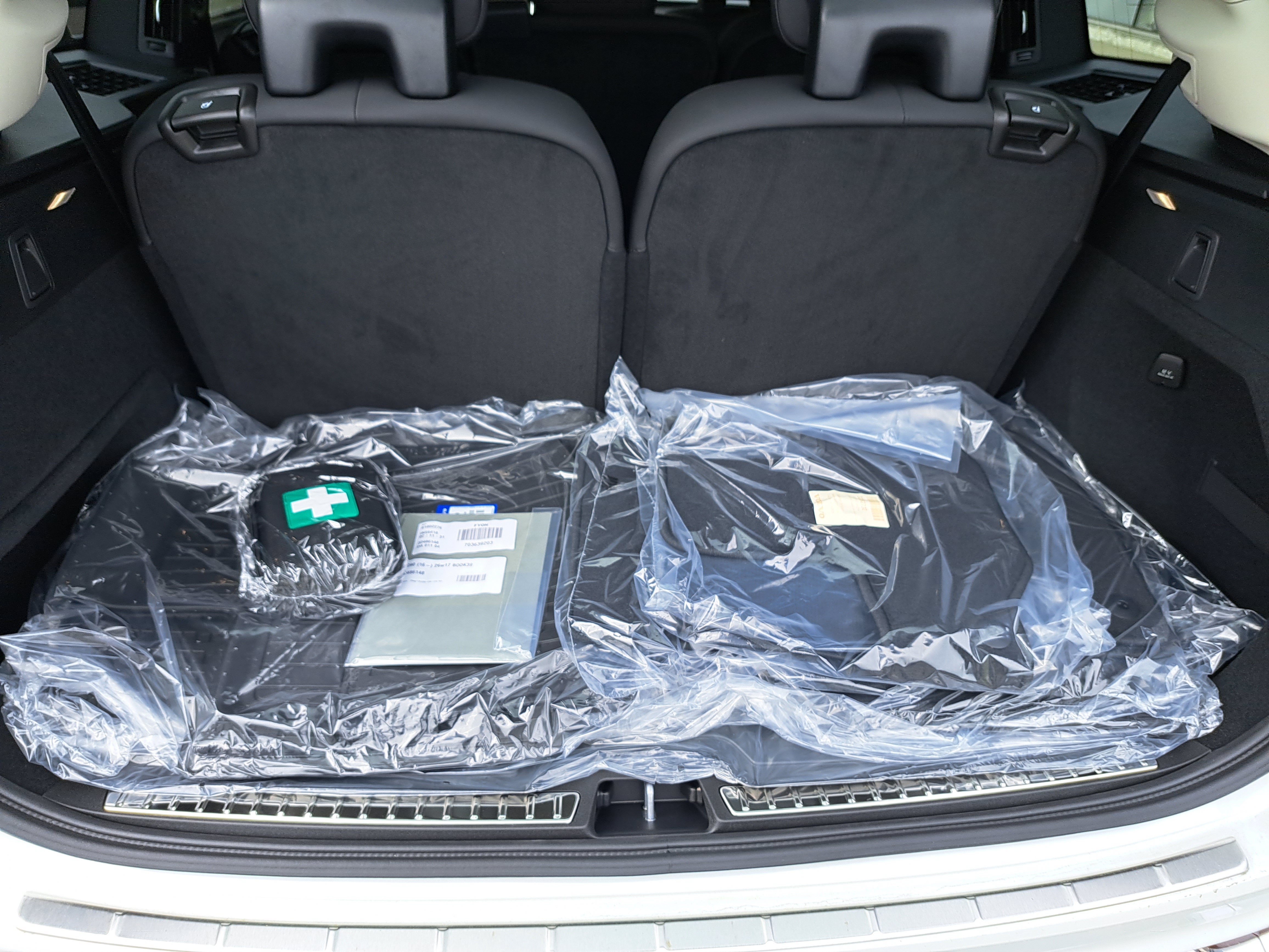 New 2027 Volvo XC90 B6 Plus AWD/4WD image 7