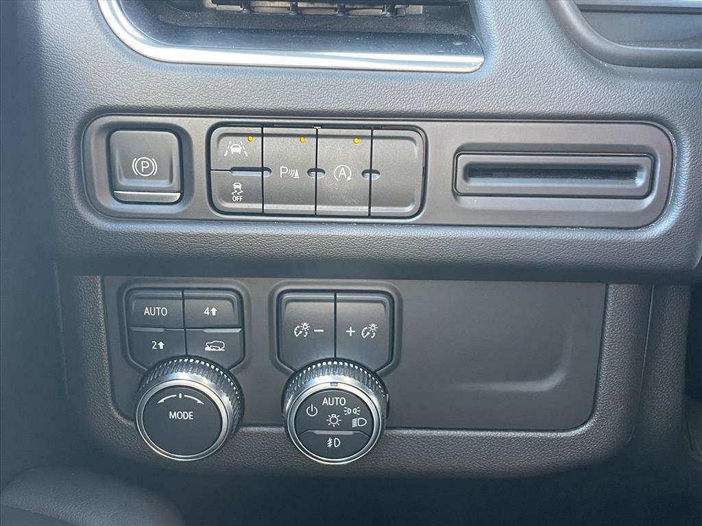 Used 2023 GMC Yukon SLT image 18