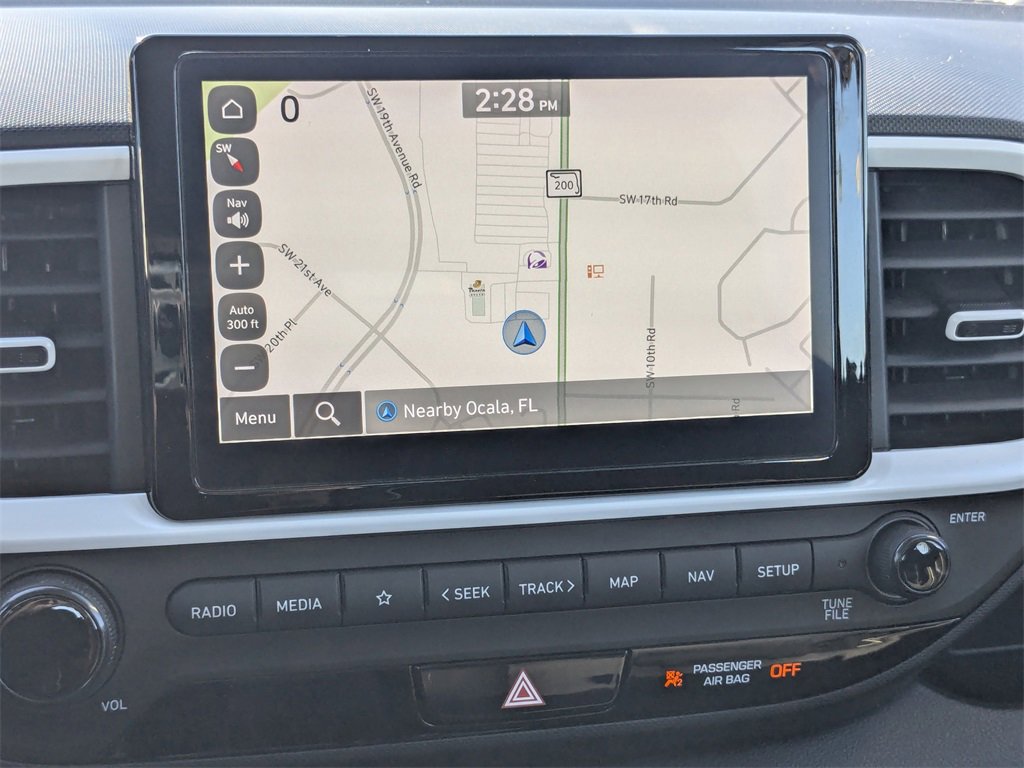 Used 2023 Hyundai Venue Limited image 18