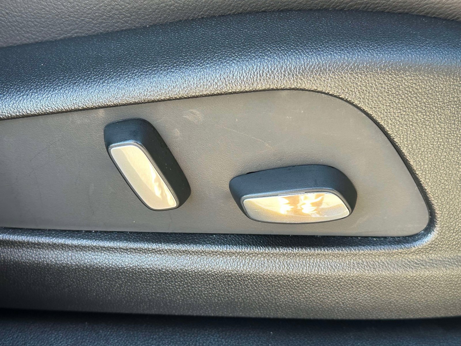 Certified 2025 Cadillac XT5 Luxury image 25