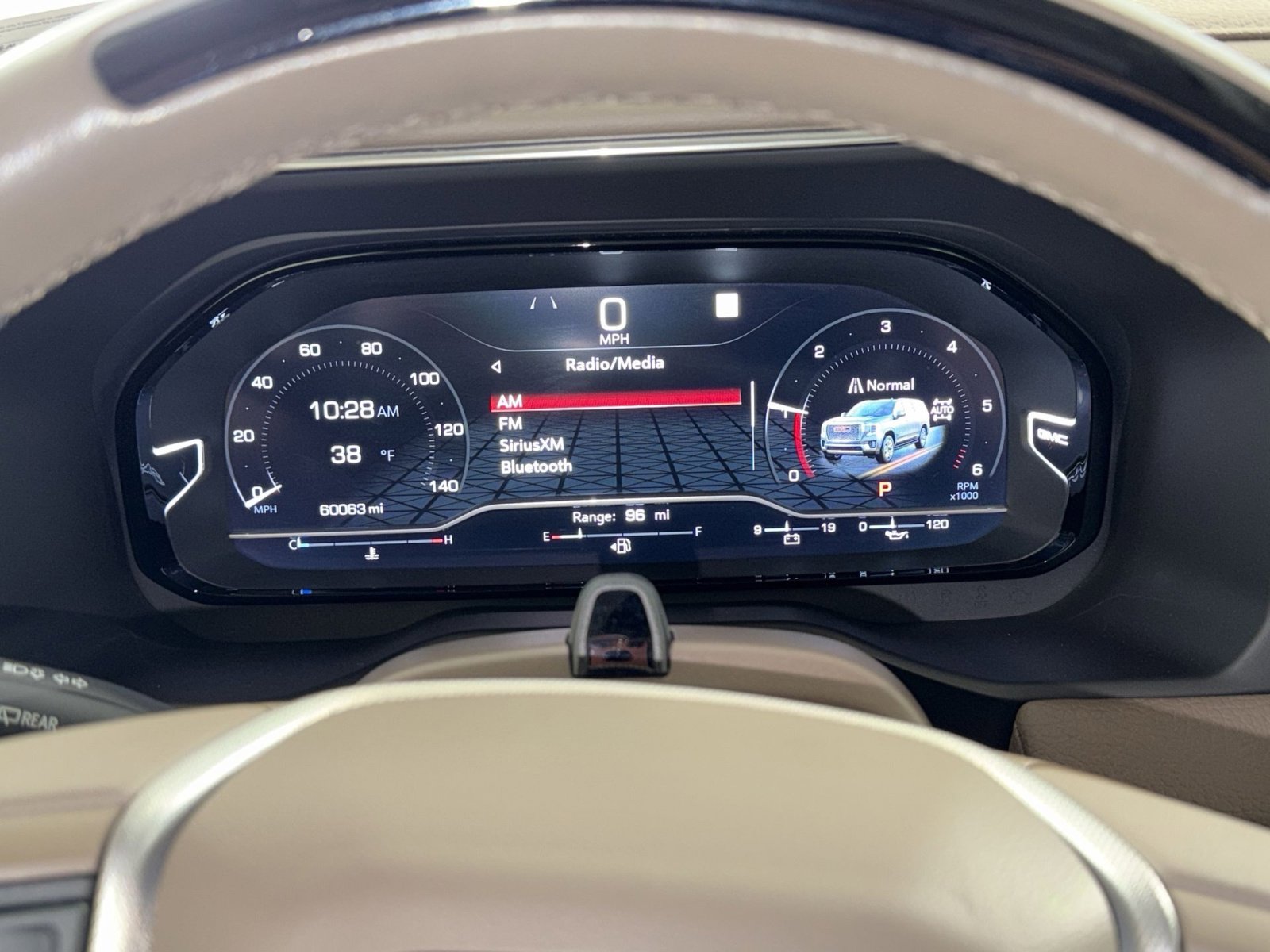 Used 2023 GMC Yukon XL Denali w/ Advanced Technology Package image 17