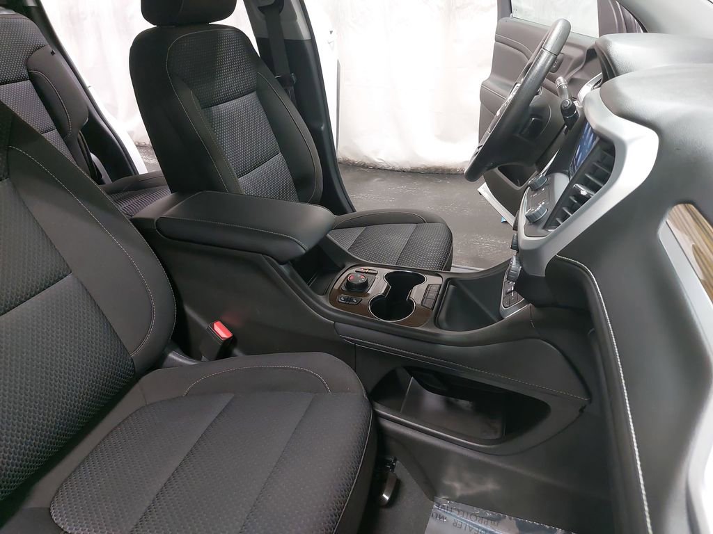 Used 2023 GMC Acadia SLE w/ Driver Convenience Package image 10