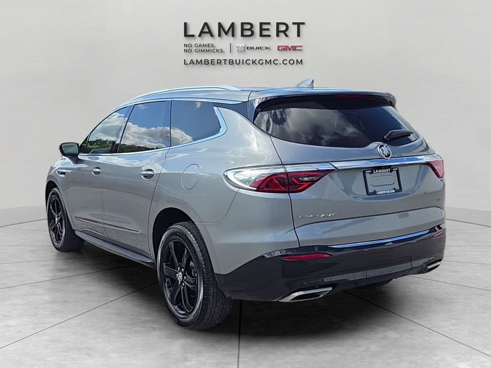 Used 2023 Buick Enclave Essence w/ Experience Buick Package FWD image 7