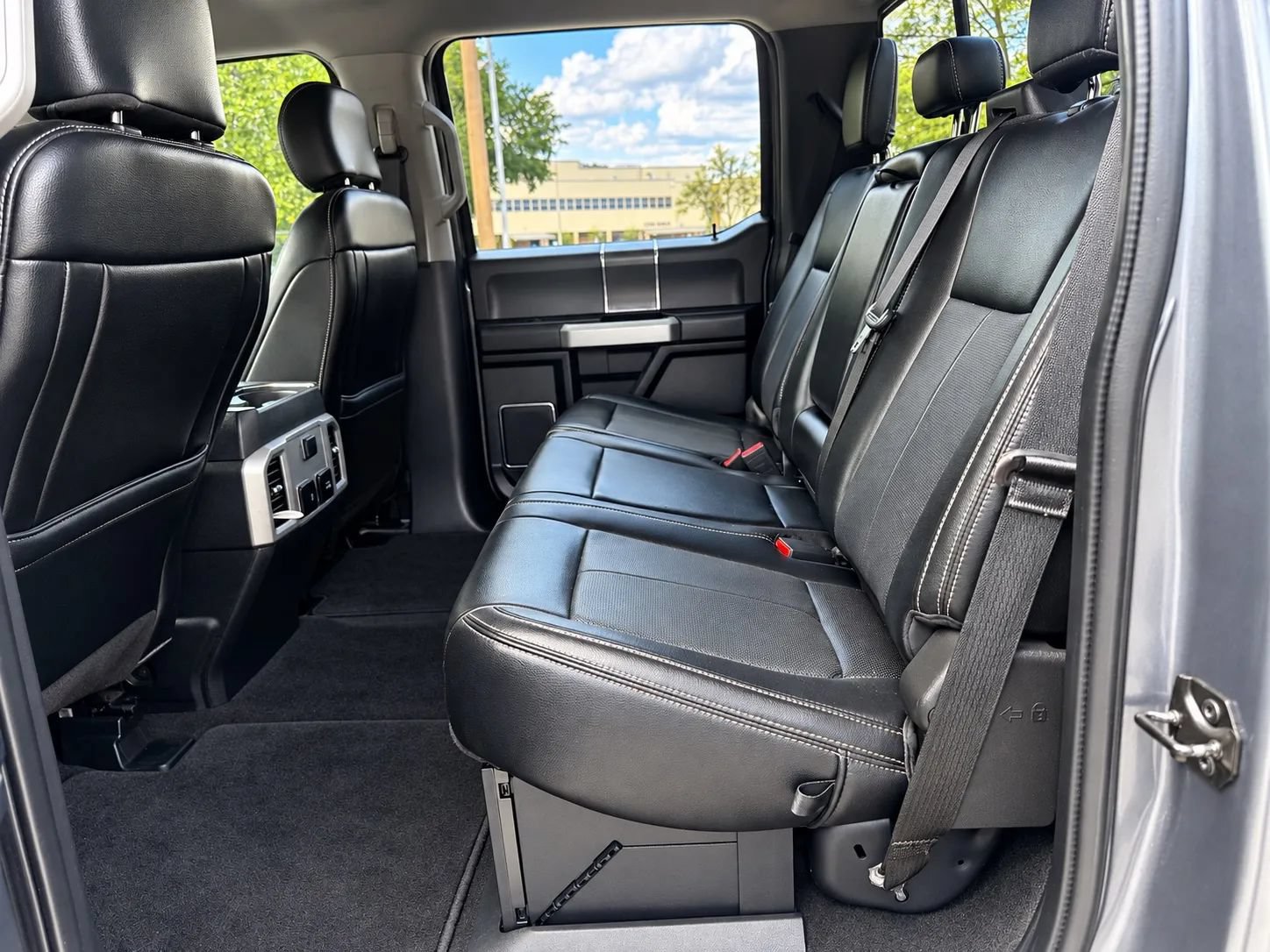 Used 2021 Ford F250 Lariat w/ FX4 Off-Road Package AWD/4WD image 11