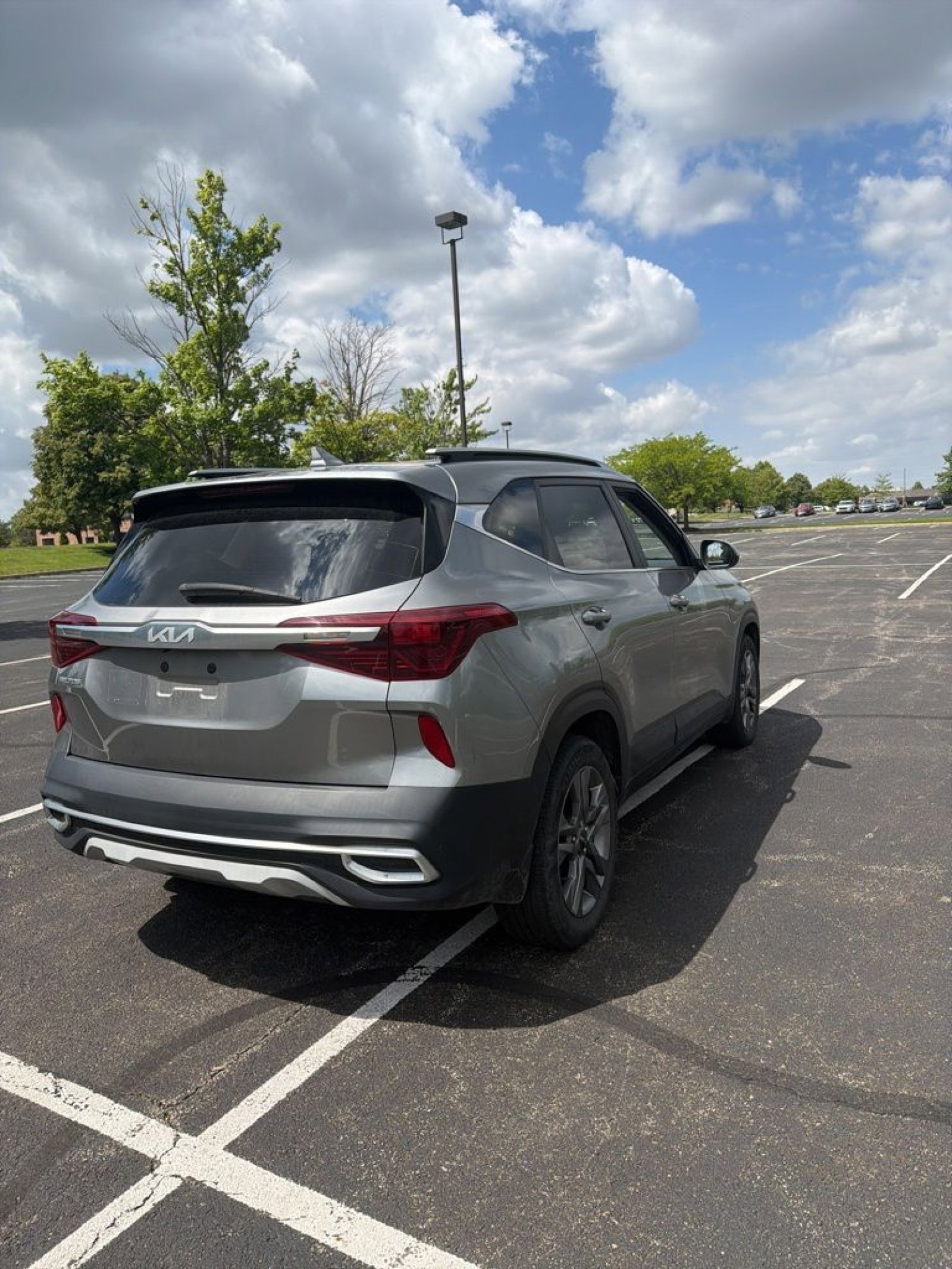 Used 2023 Kia Seltos S w/ Navigation Package FWD image 4