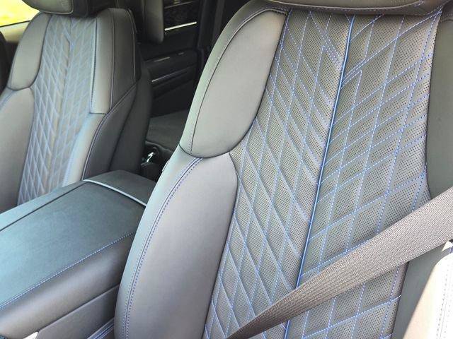 New 2026 Cadillac Escalade IQL Sport 1 w/ LPO, ONYX Package AWD/4WD image 16