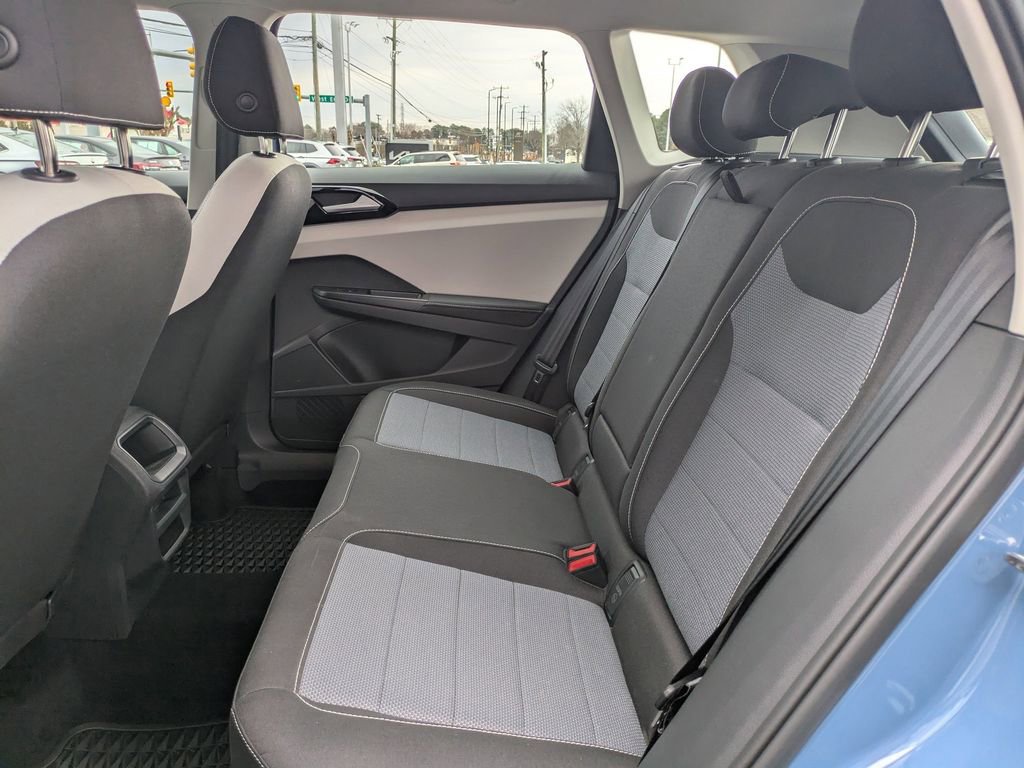 Certified 2025 Volkswagen Taos S image 14