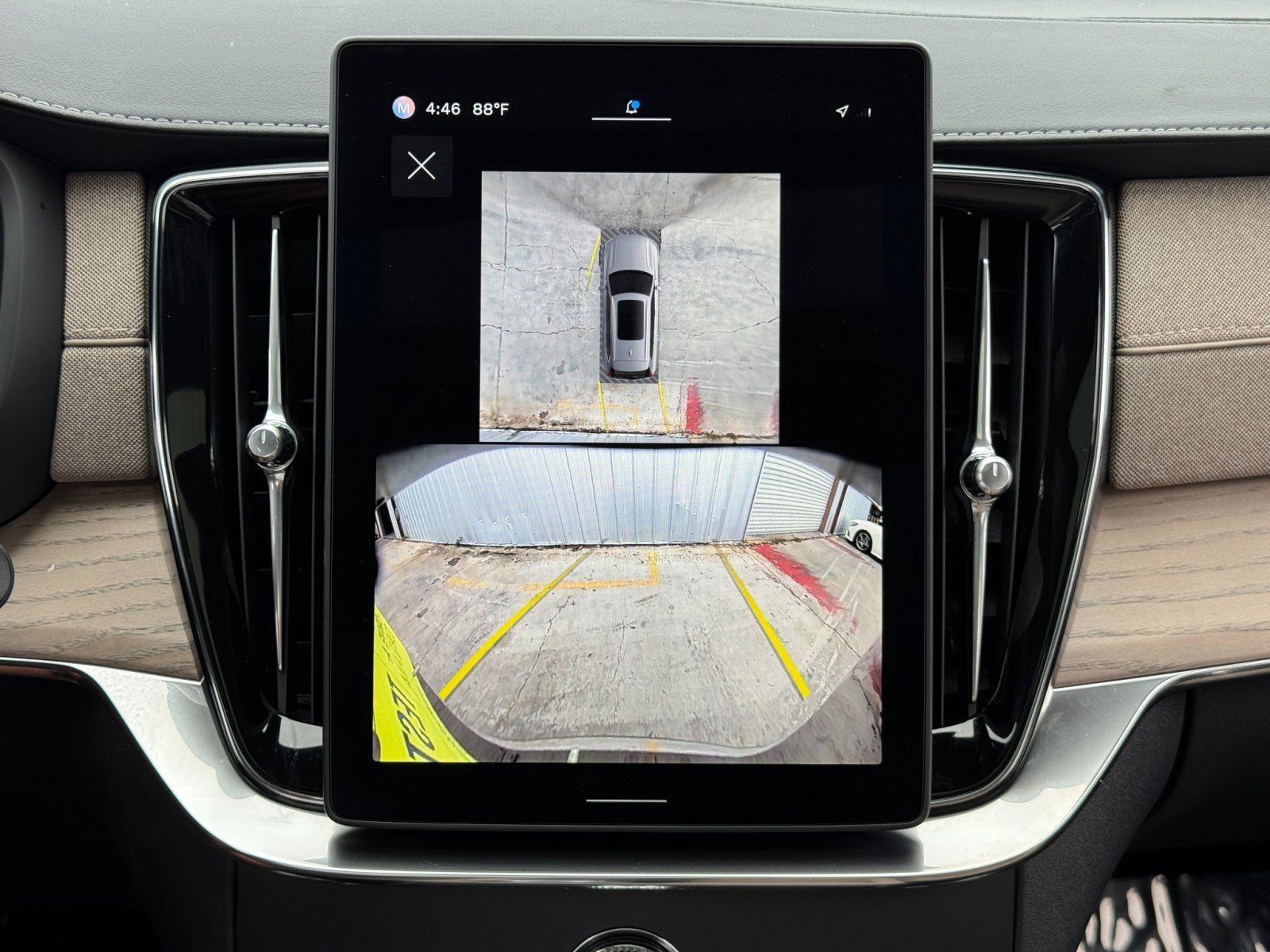 Used 2025 Volvo XC90 T8 Ultra image 30