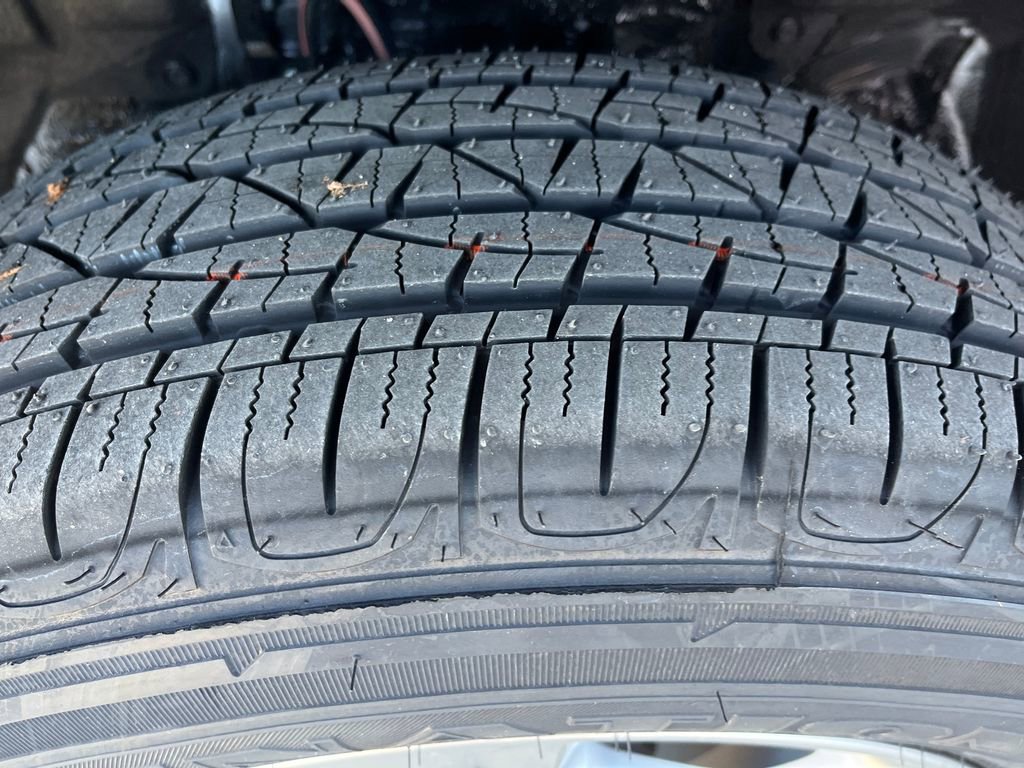 New 2025 Toyota RAV4 XLE image 28