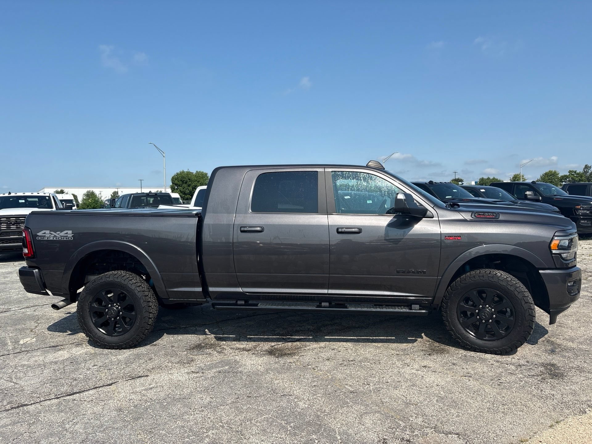 Used 2020 RAM 2500 Laramie w/ Night Edition AWD/4WD image 5