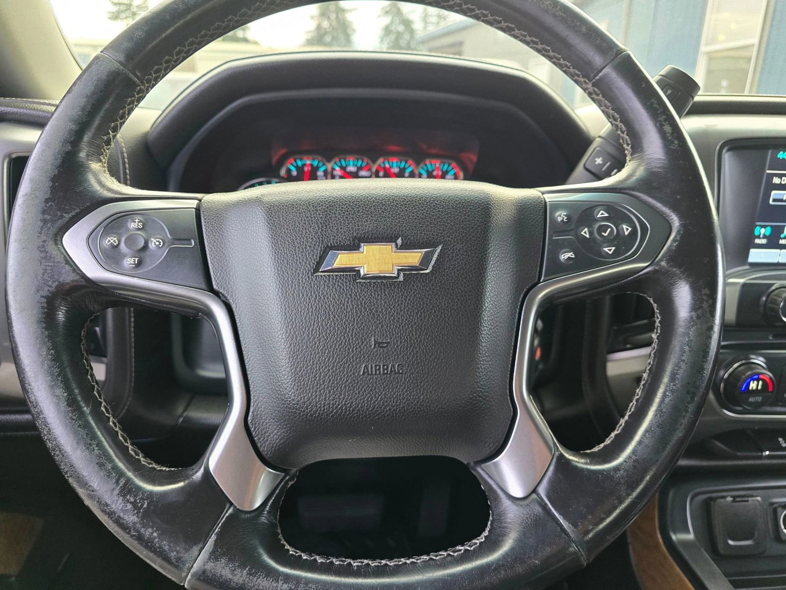 Used 2016 Chevrolet Silverado 1500 LTZ AWD/4WD image 23