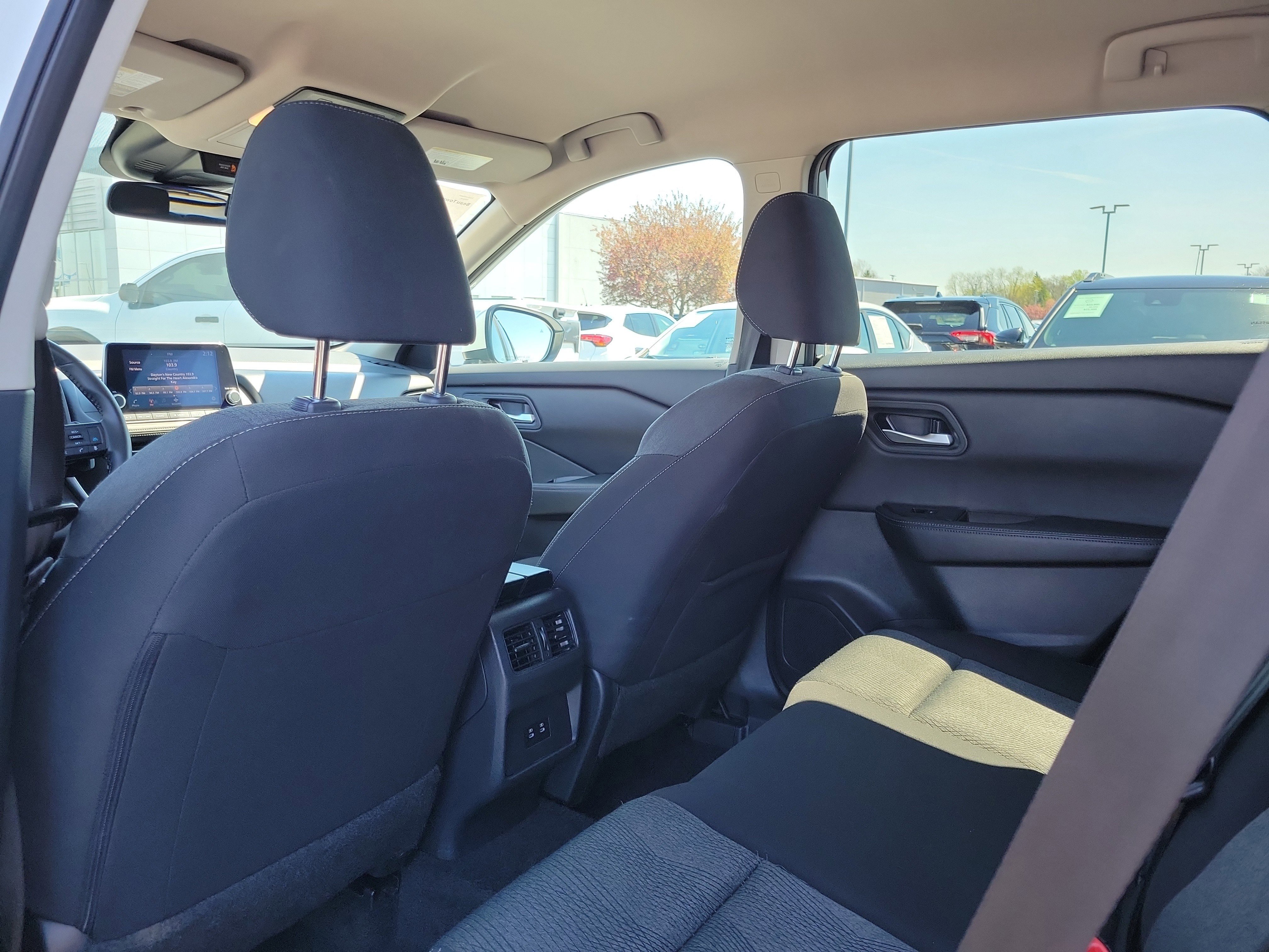 Used 2025 Nissan Rogue SV AWD/4WD image 14
