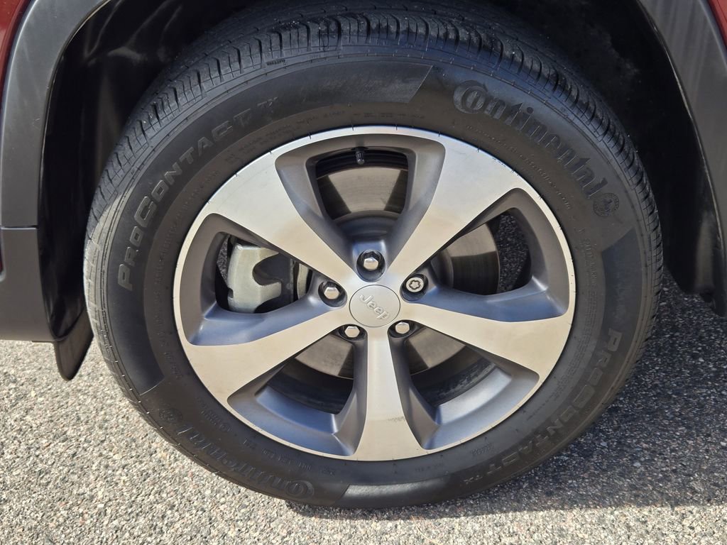Used 2021 Jeep Cherokee Limited image 7