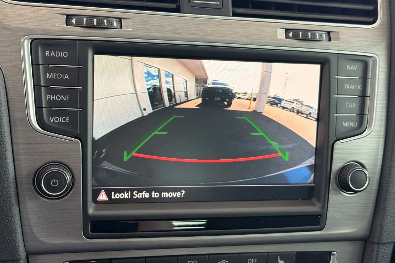 Used 2015 Volkswagen Golf TDI SEL FWD image 19