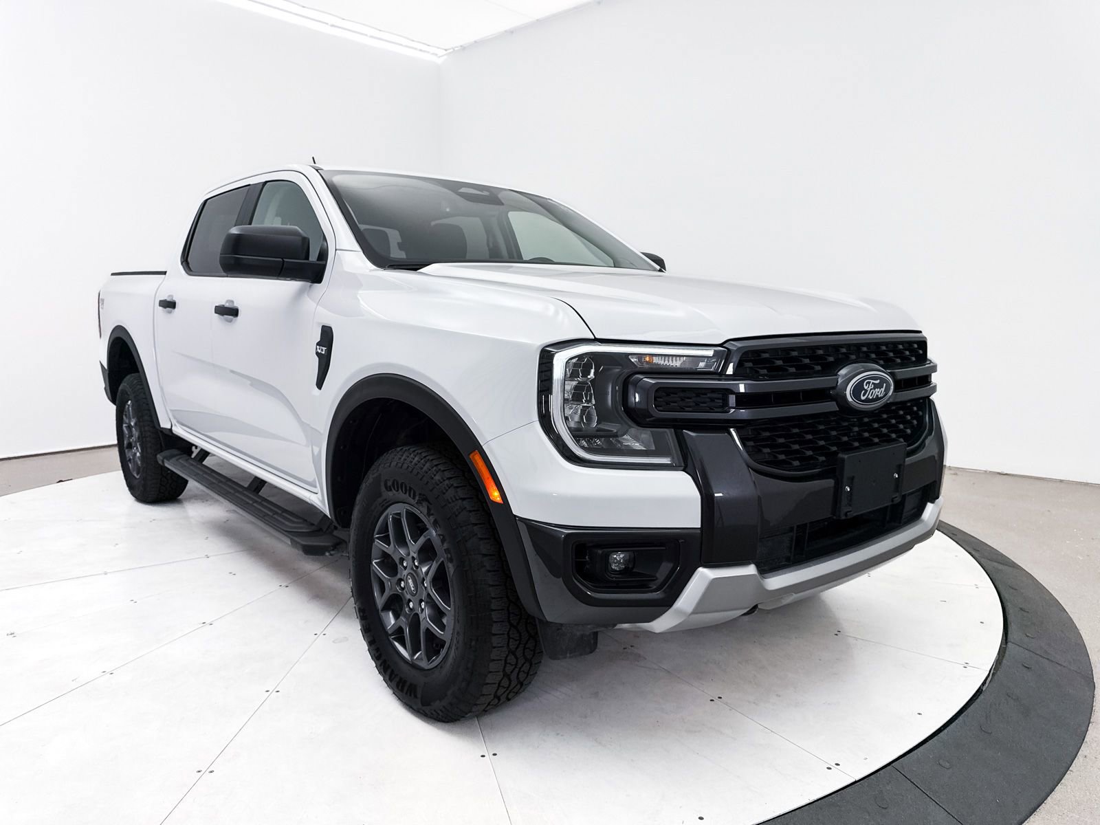 Used 2025 Ford Ranger XLT w/ FX4 Off-Road Package AWD/4WD image 12