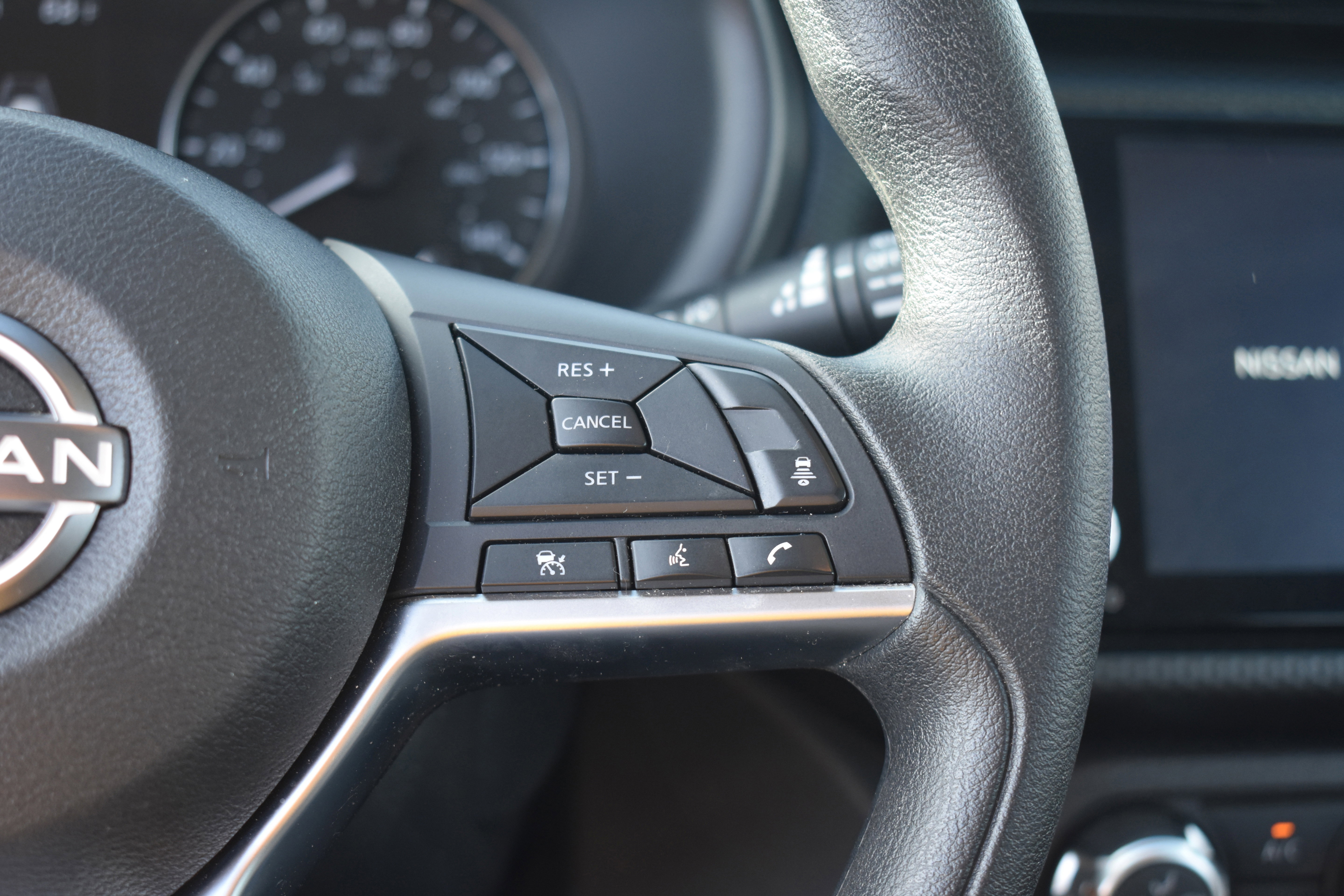 Used 2024 Nissan Kicks SV image 14