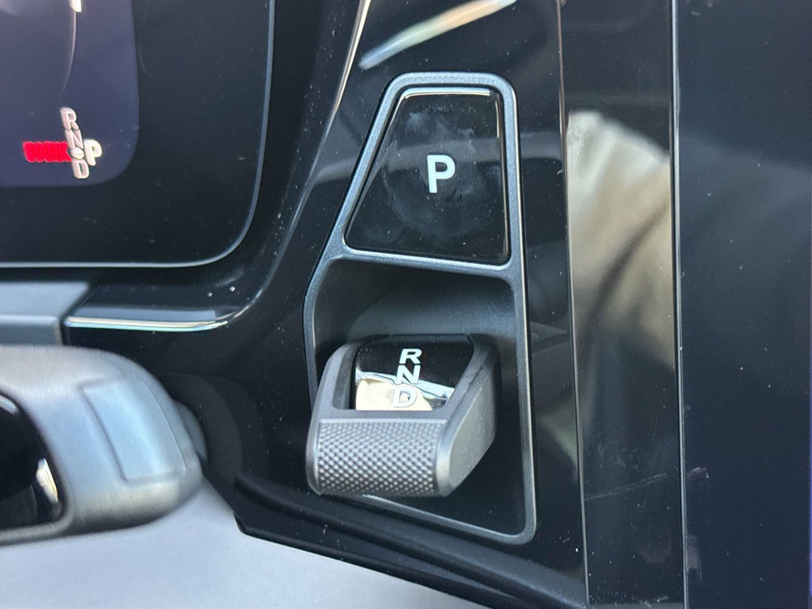 New 2026 Porsche Macan 4 Electric image 26