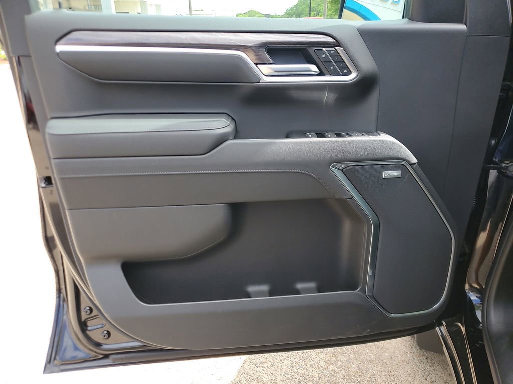 New 2026 Chevrolet Silverado 1500 LTZ w/ LTZ Convenience Package II image 18